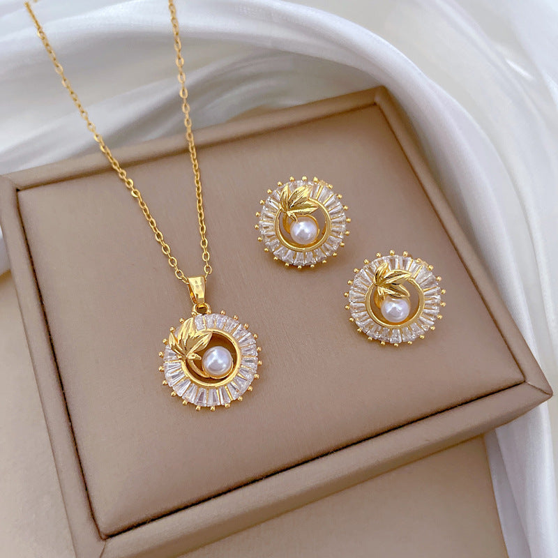 Square Full Diamond Personalized Round Ring Leaves Necklace And Earrings Suite